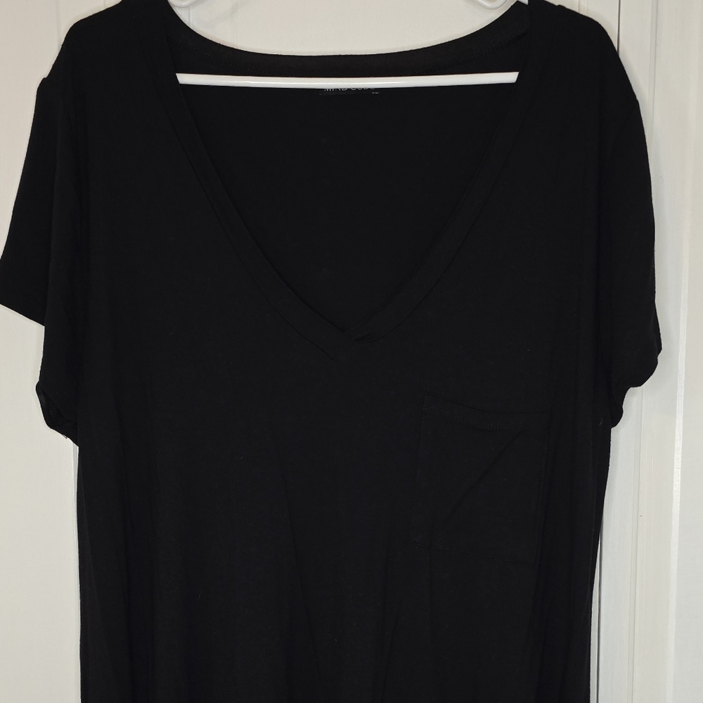 Soft  tshirt style short sleeve top